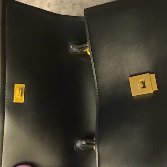 Small Black Handbag Purse Crossbody - Picture 5 of 8